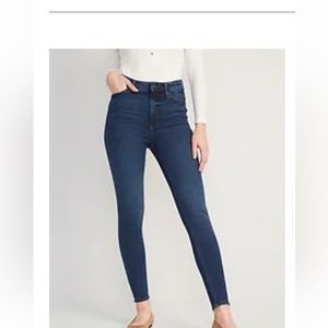 Old navy fits you 3 sizes in one extra high rise skinny jeans